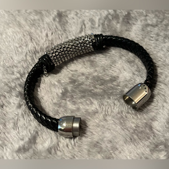 Steeltime Stainless Steel Black Leather Magnetic Closure Bracelet - Picture 3 of 4